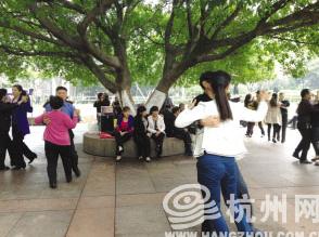 对抗广场舞大妈 广场安装中央音控系统禁自带