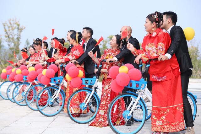“家国同庆,爱满剡城”嵊州集体婚礼倡导新风尚