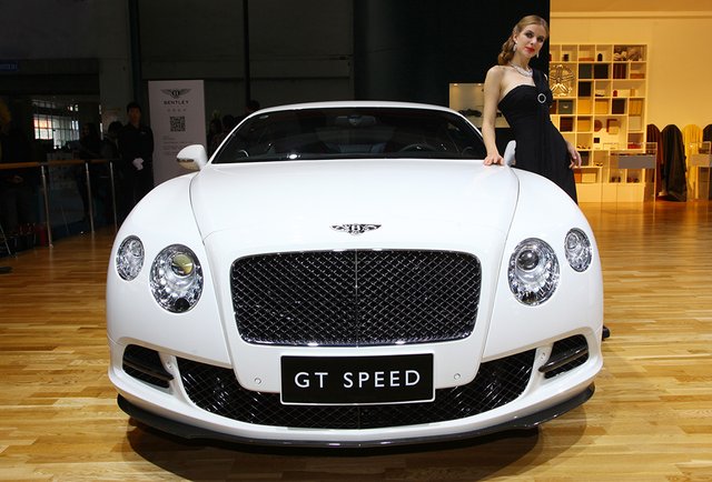 宾利旗舰跑车极速荣登杭州_大浙网_腾讯网