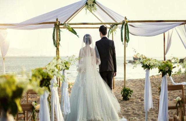 海边婚礼策划指南 在金色沙滩放肆秀恩爱 _大浙网_腾讯网