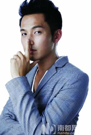 香港男星钟汉良被曝已结婚 怀孕娇妻曾是粉丝