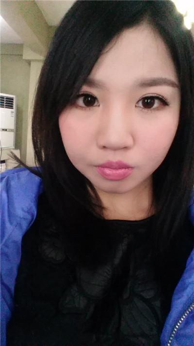 24岁肤白貌美身材超棒的杭州姑娘 还在愁嫁