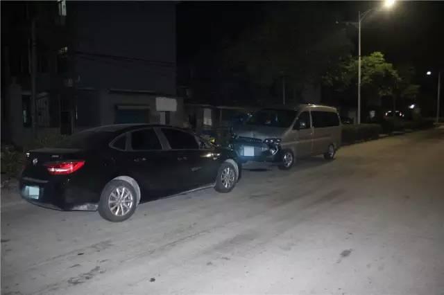 酒驾男子撞车后想逃跑 被人拦住后竟大打出手