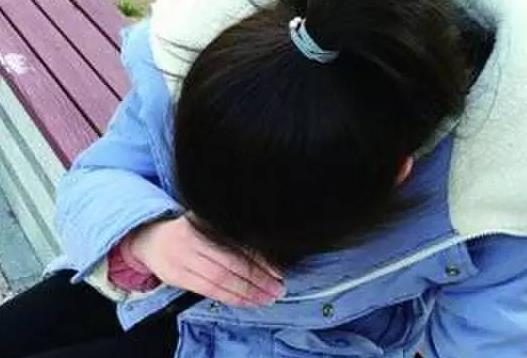 嘉兴一高中女生成绩看病图片带她去妈妈下降累心女生医院图片