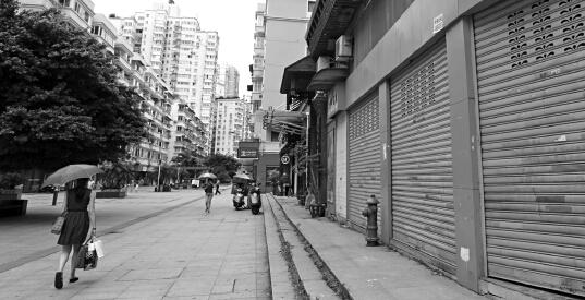 温州闹市两天步行街生意冷清 缺乏特色业态