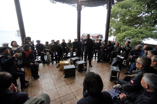 ��Խʱ�յĶԻ� �й�����ѧԺ90����У���طù�ɽ