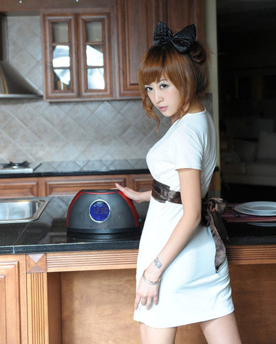 性感陈诺变身巴萨宝贝纤腰美腿秀s曲线图