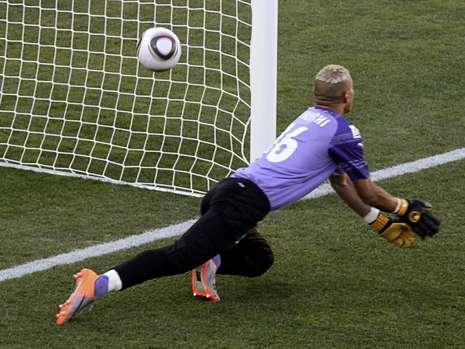蝎子摆尾的门将世界杯10大门将失误:希曼遭羞辱 另类伊基塔