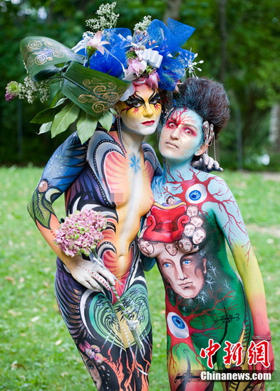 妖艳人体彩绘引爆夏日的激情 (图)
