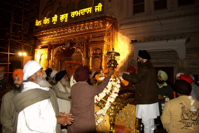 美轮美奂的印度黄金宫殿