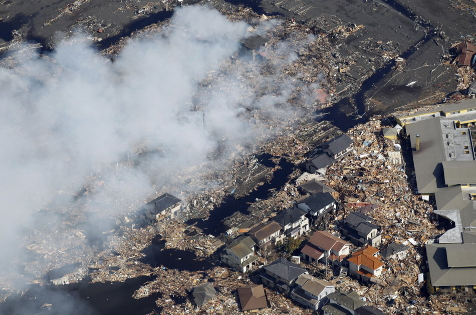 日本大地震–海啸前后对比航拍图