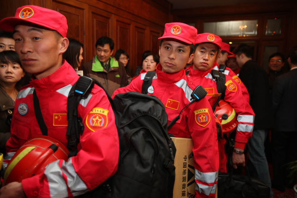 高清:中国国际救援队集结赴日本救灾