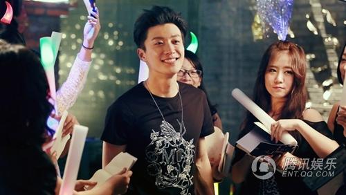 《爱情回来了》腾讯娱乐讯由香港导演蒋家骏执导的电视剧《爱情回来了