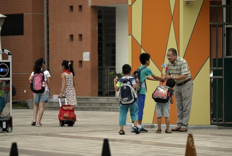 开放区 http://news.qq.com/a/20140911/004723.htm#p=1