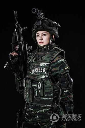 朱雨辰变硬汉 《神鹰反恐特战队》诠释军人成长