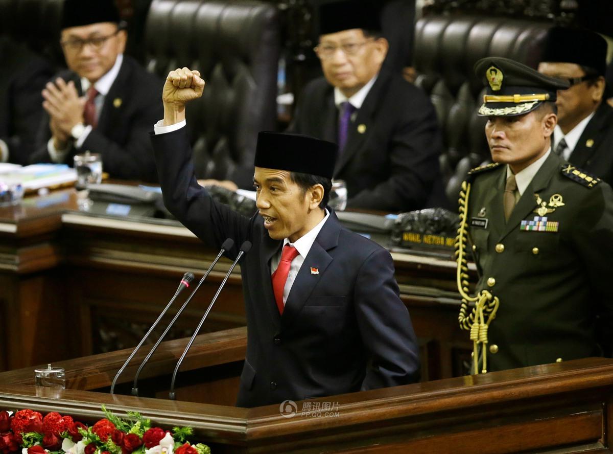 日,印尼新总统佐科威在就职仪式上宣誓就任,成为印度尼西亚第七任总统