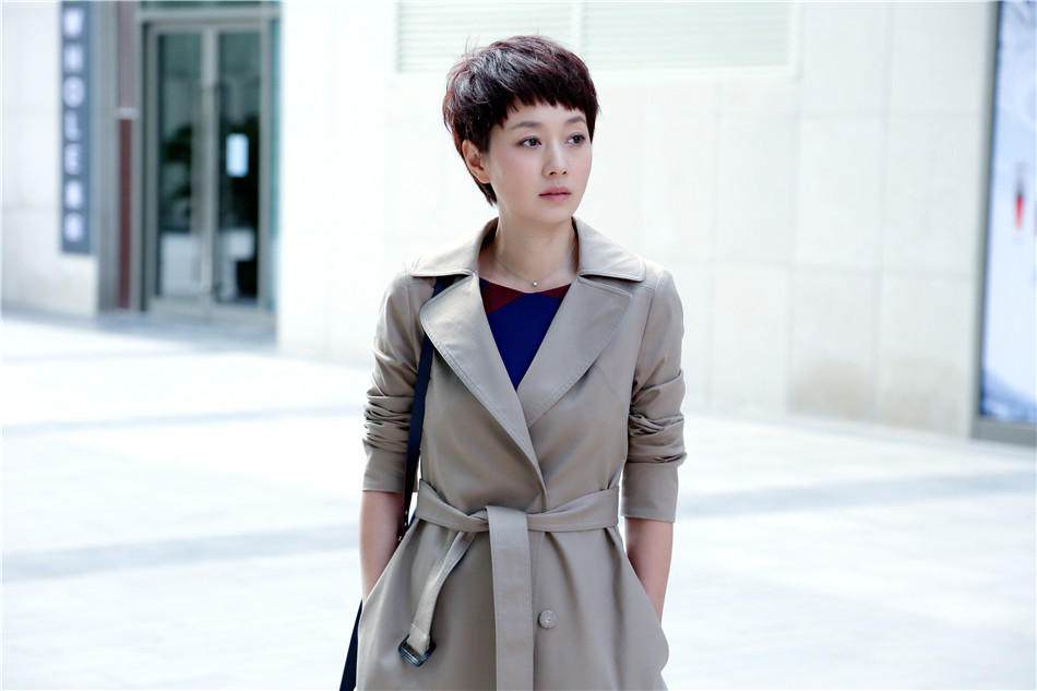 《北上广不相信眼泪》马伊琍复工 示范白领穿搭