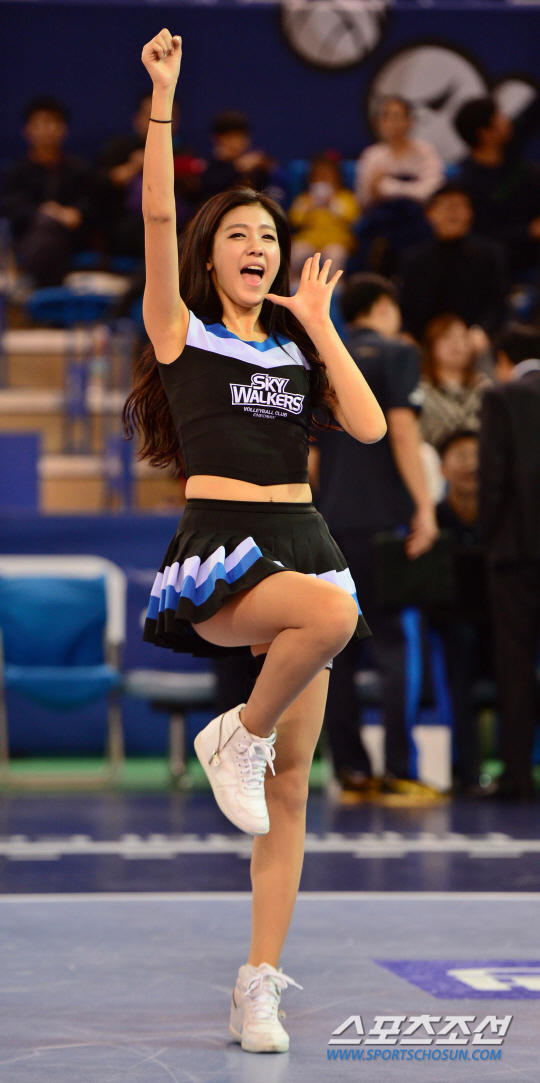 高清韩国排球宝贝热舞超短裙秀美腿蛮腰