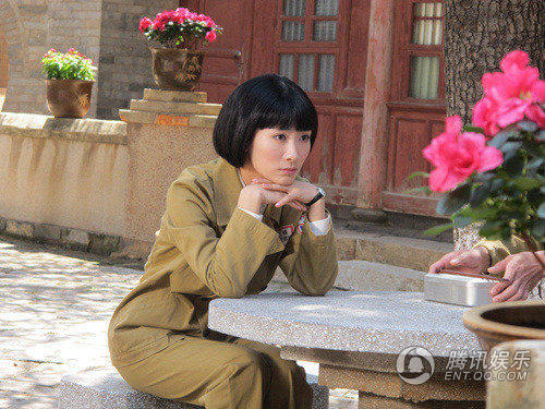 《盾神》热播 萌妹法医陶昕然联手冯远征立奇功