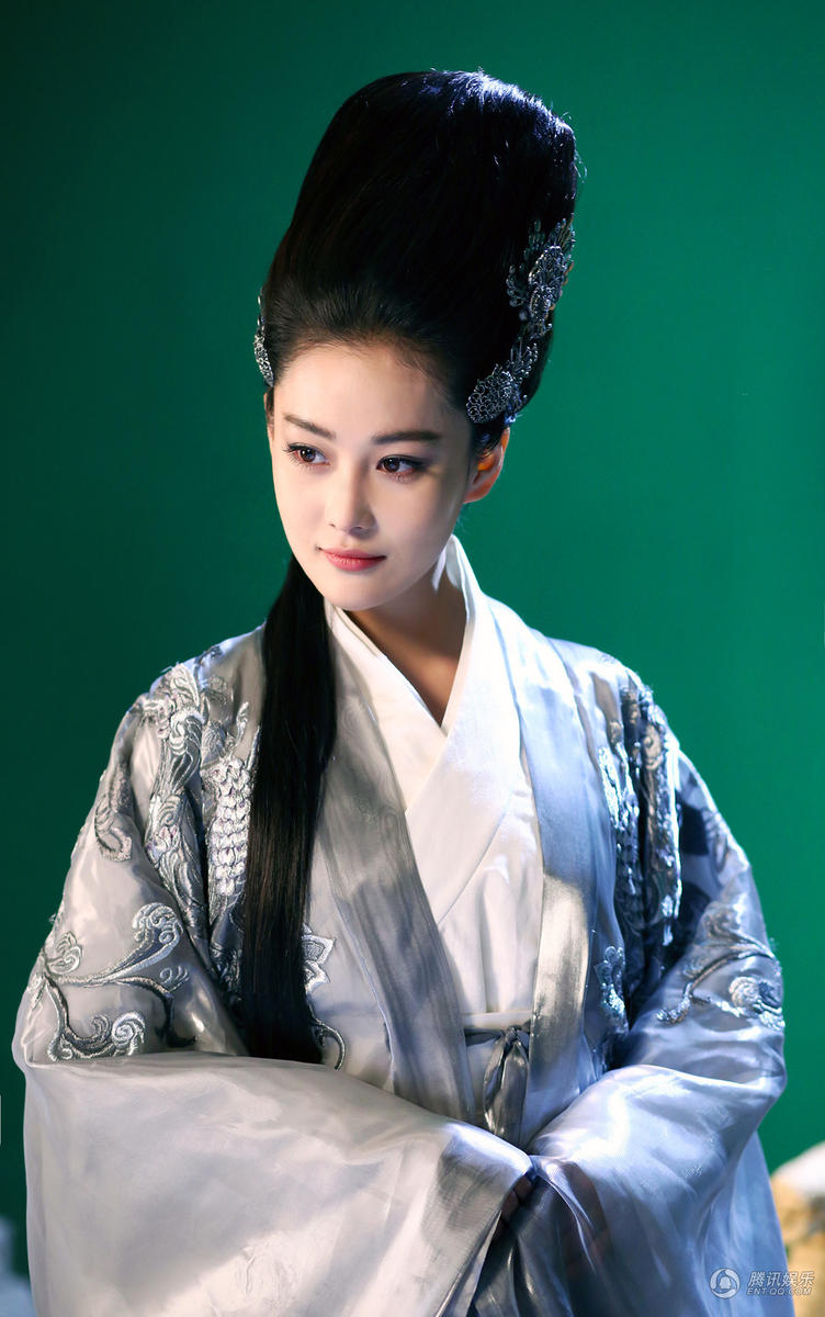 张馨予鹿鼎记帅气登场观众称有点跳戏