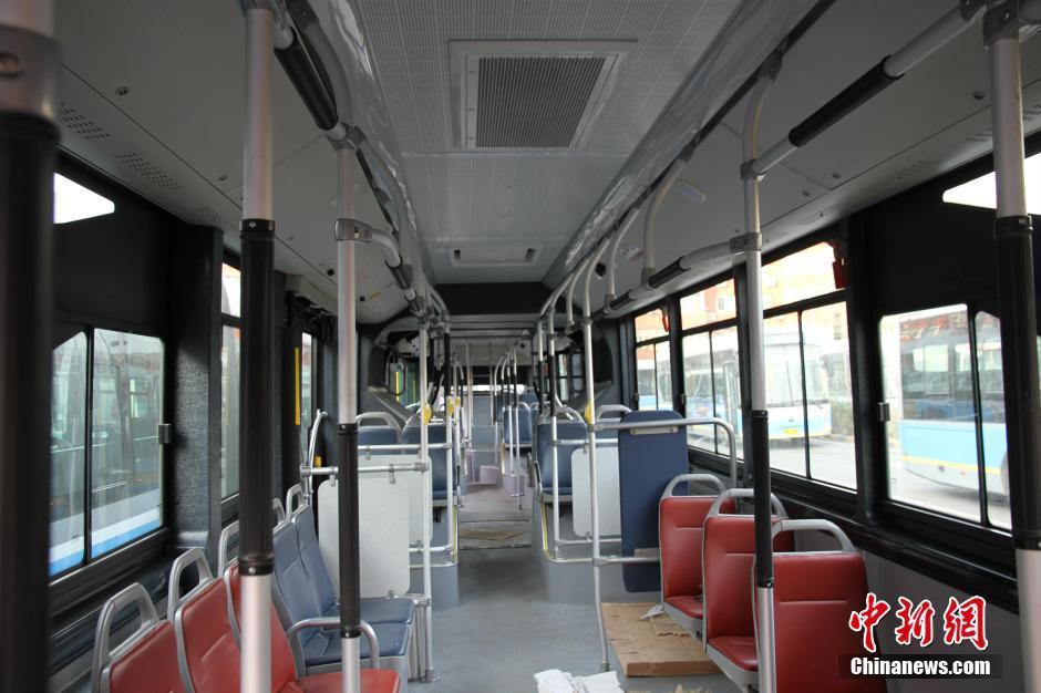 【转发新闻】北京18米长电动公交车将启用 被称作"电鲶鱼"