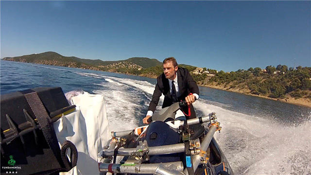 《玩命速递4》首曝预告 小鲜肉艾德·斯克林热血