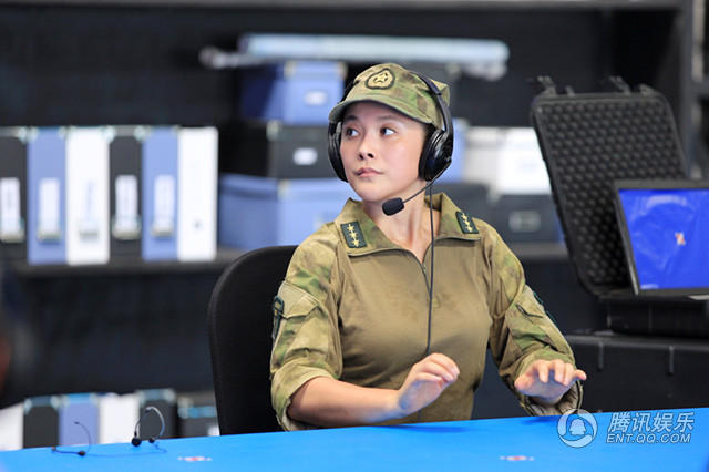 "女汉子"邓紫衣转型首秀 《战狼》票房破4亿