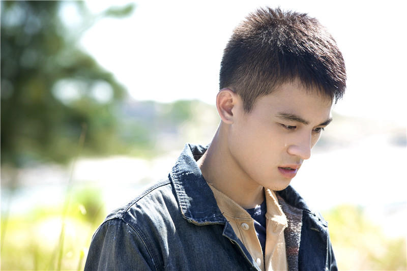 欧豪脱胎换骨演《左耳》 成为全民表白对象