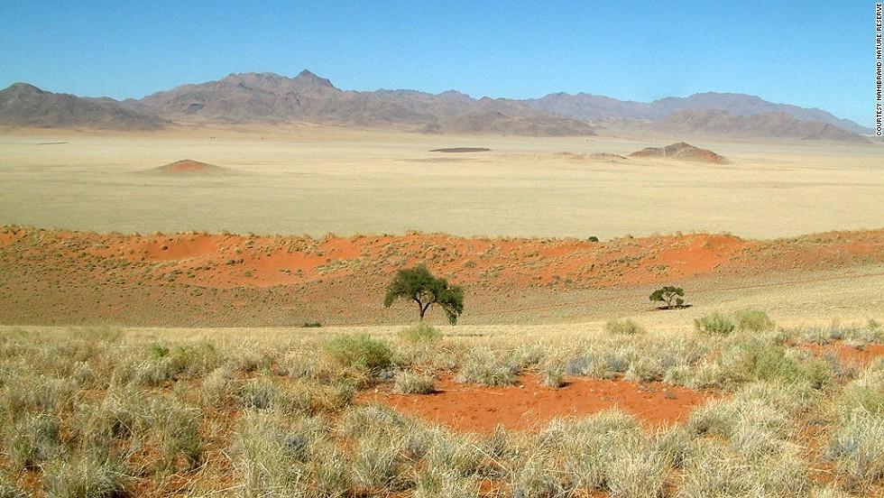 這處有著萬年曆史的地下水緊鄰安哥拉邊界,面積達2800平方千米.