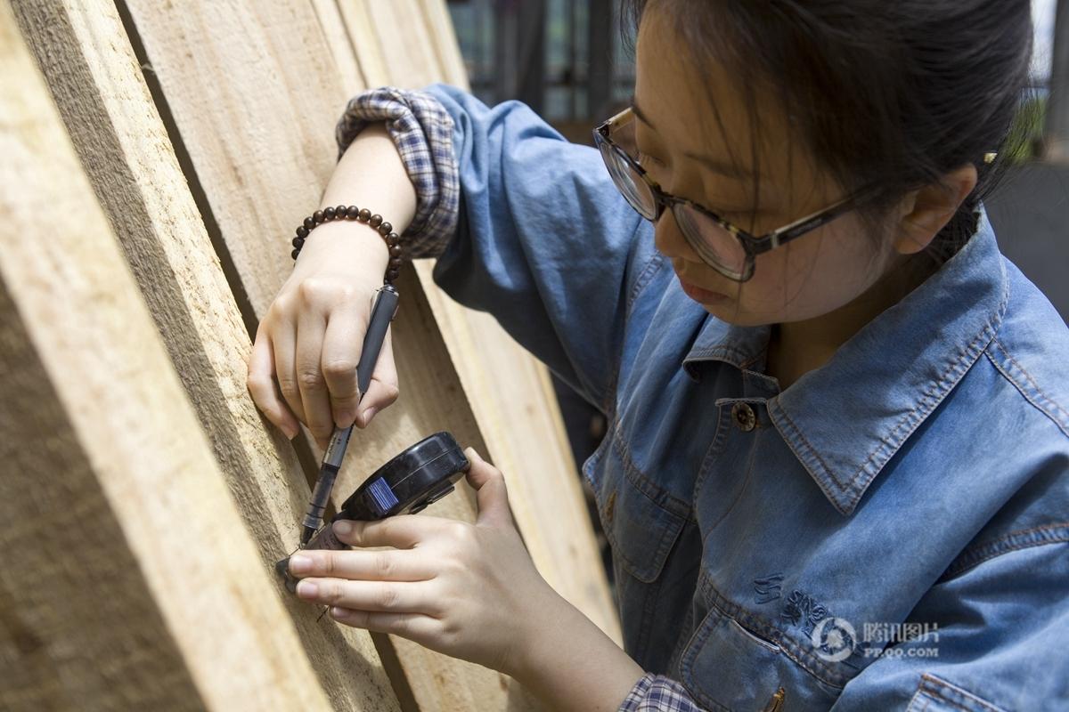 中国人的一天"最美女汉子"