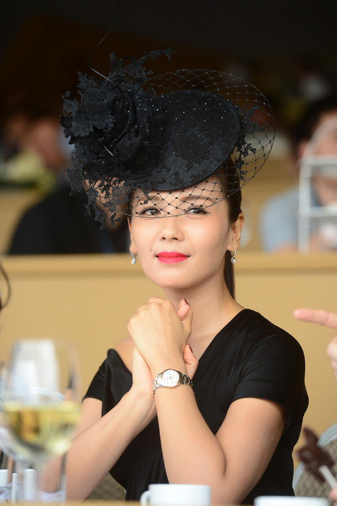 【上海】马术冠军赛 女宾礼帽成亮点