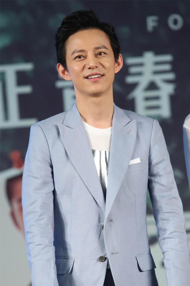 腾讯娱乐讯(文/付超图/薛建宇)6月17日,由何炅导演,李易峰,张慧雯领衔