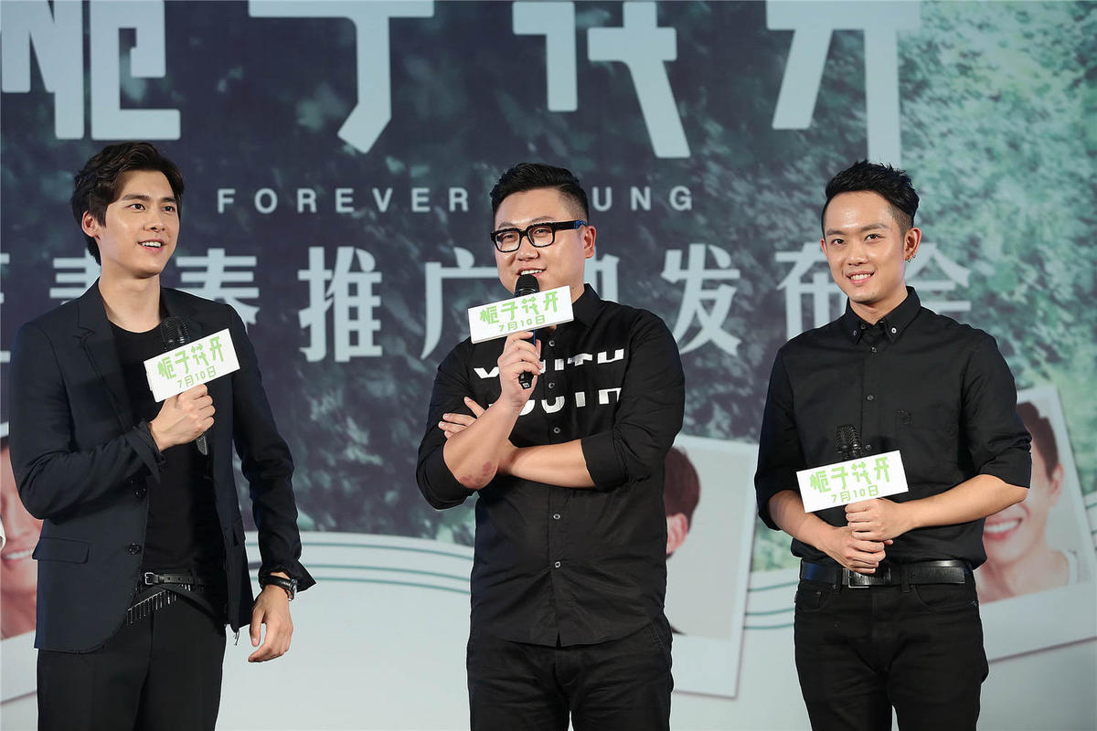 腾讯娱乐讯(文/付超图/薛建宇)6月17日,由何炅导演,李易峰,张慧雯领衔