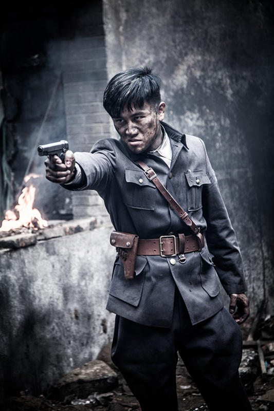 腾讯娱乐讯由刘新执导,宋允皓,林永健,李曼,刘金山主演的电视剧《怒放