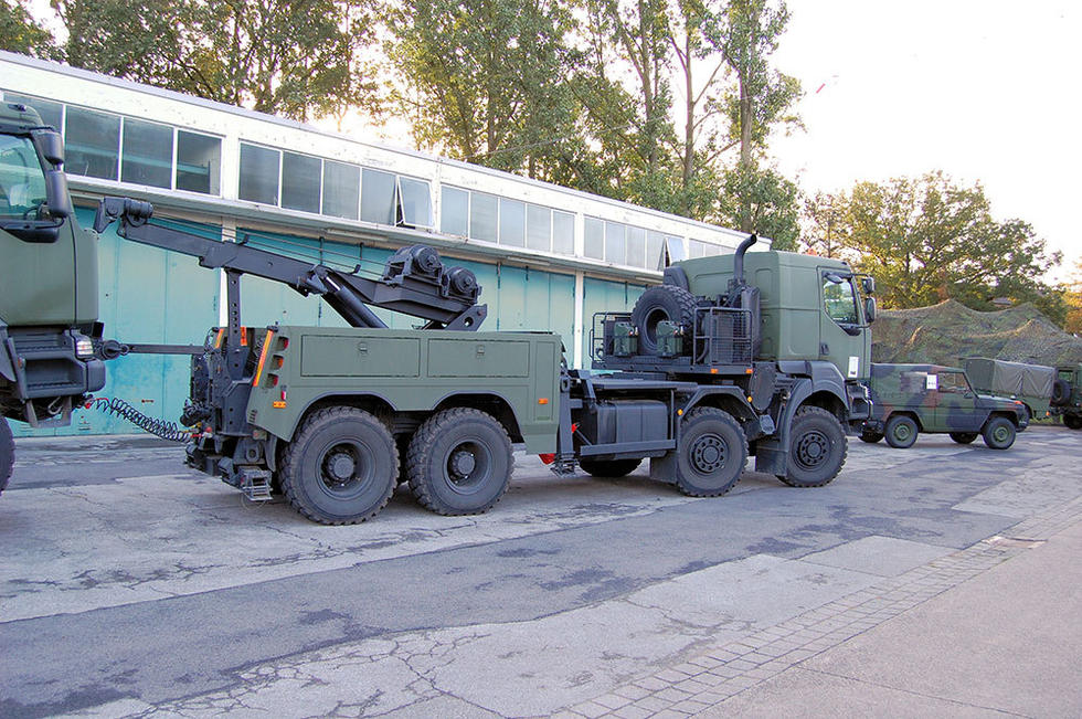 組圖:雷諾公司斬獲加拿大軍用卡車歷史性大單