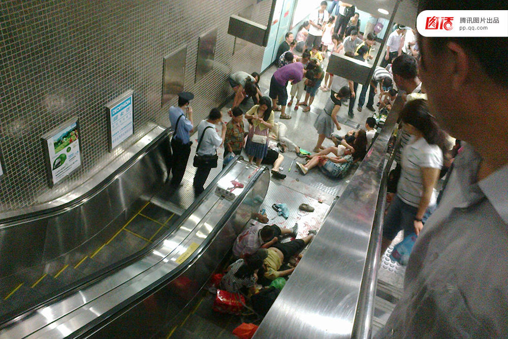 近年来引起最多关注的电梯事故发生在2011年7月5日,北京地铁四号线