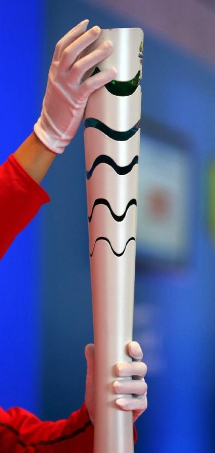 高清:里约奥运火炬亮相 和谐多样性传递正能量