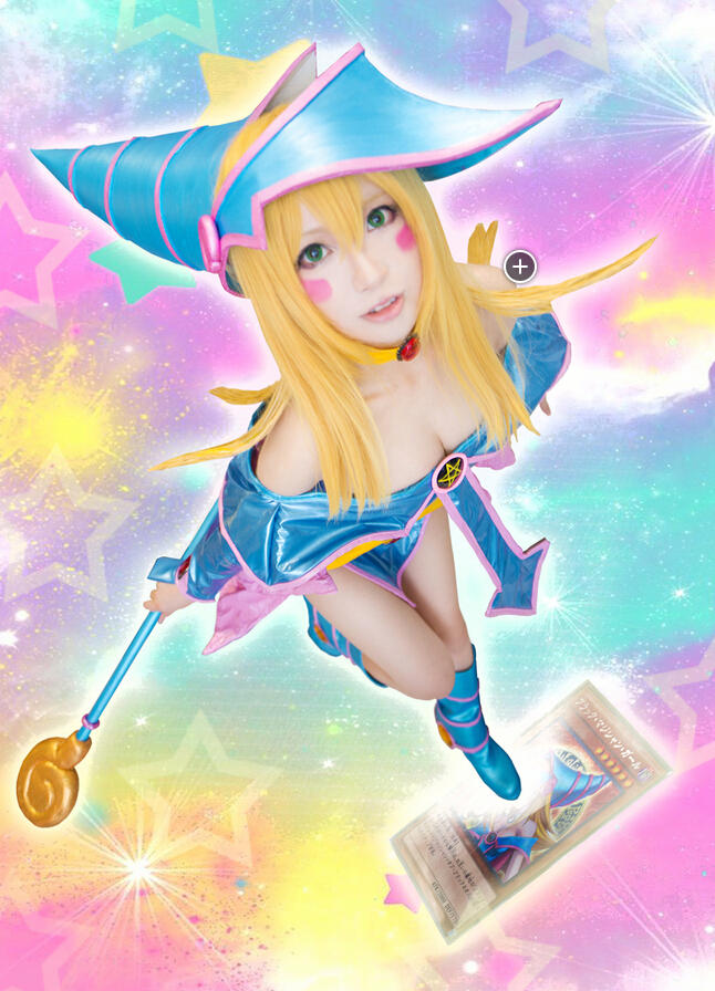 妹纸长腿颜值高《游戏王》黑魔导女孩cos欣赏