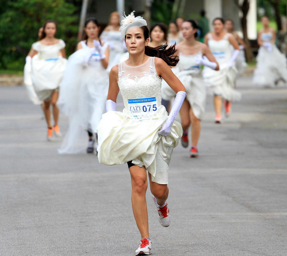 奔跑中的新娘.