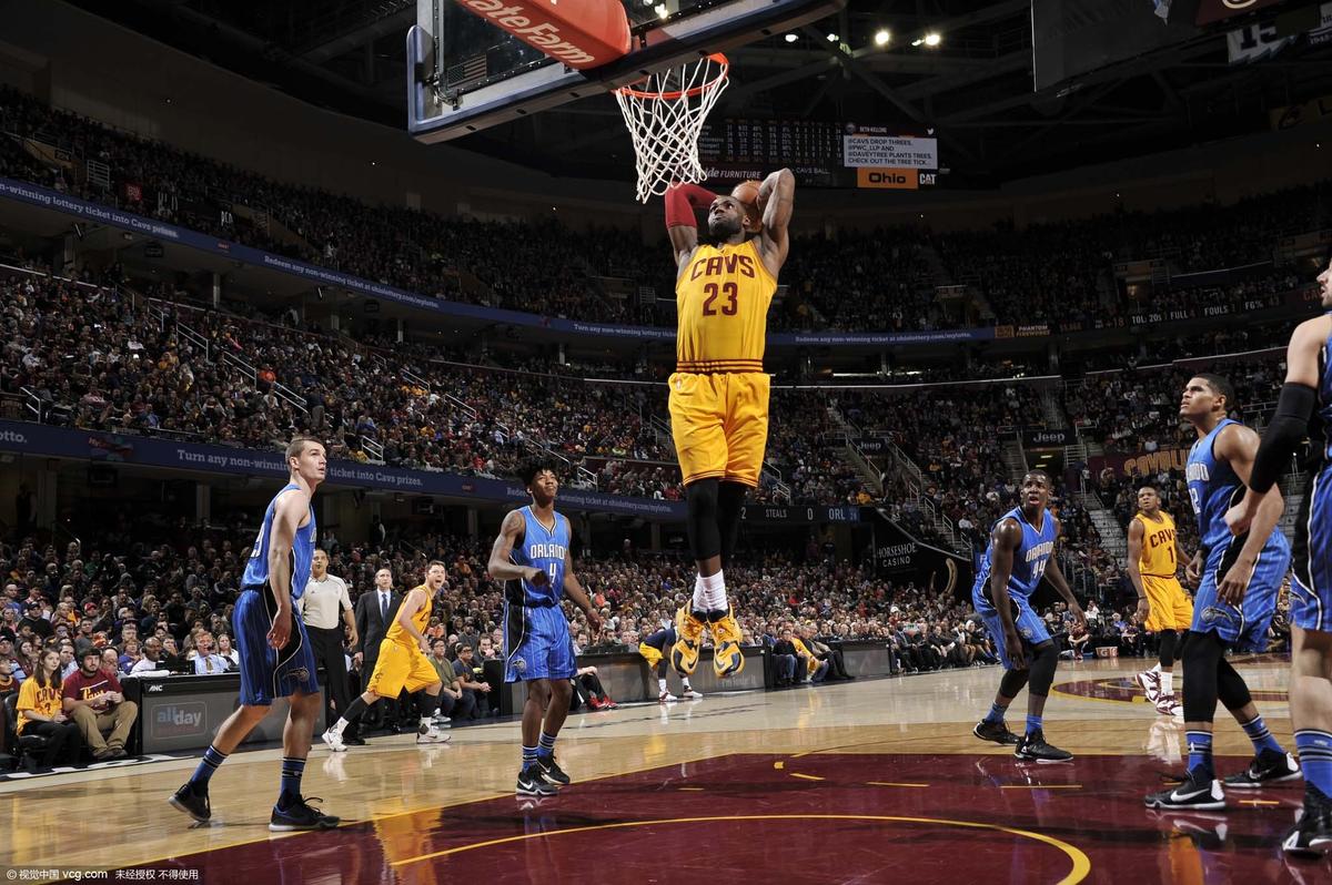 组图骑士大胜魔术詹姆斯手感火热屡献暴扣