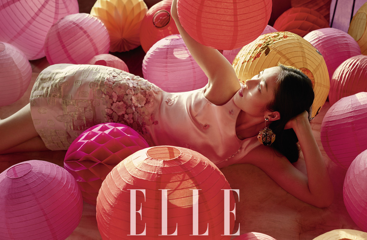 刘雯28岁生日快乐!一身红装喜迎"大年"