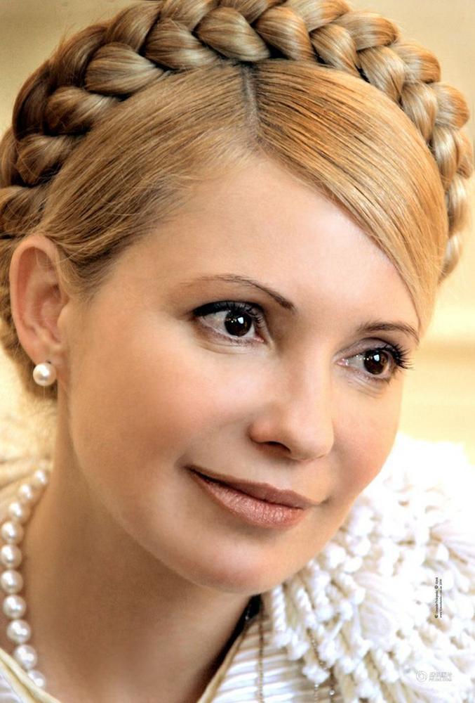乌克兰前美女总理季莫申科换发型显知性