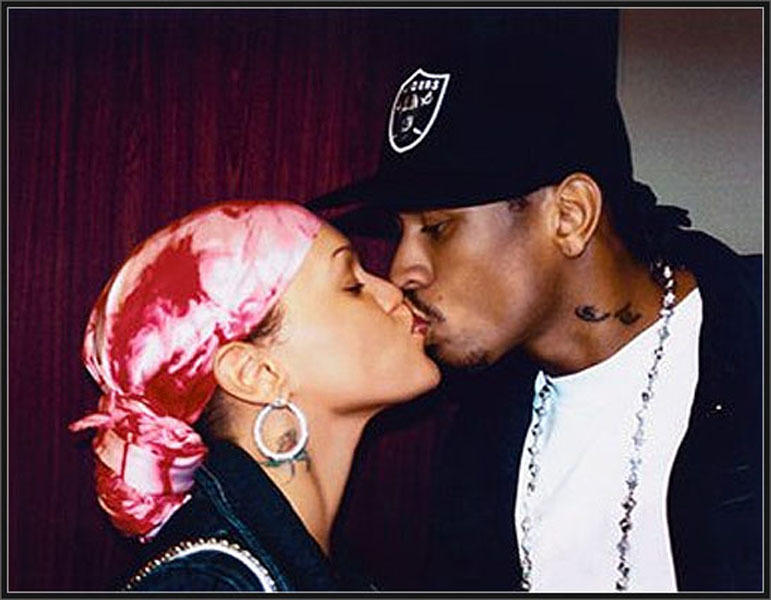 红粉nba糟糠妻疑偷人全裸出户艾弗森举枪追街