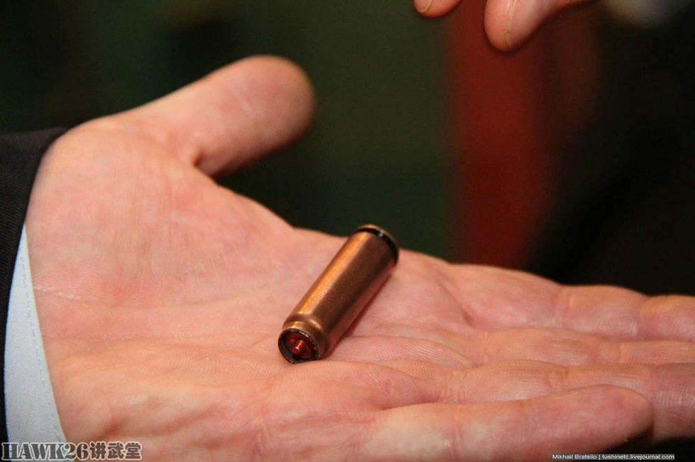 俄罗斯手电筒枪.