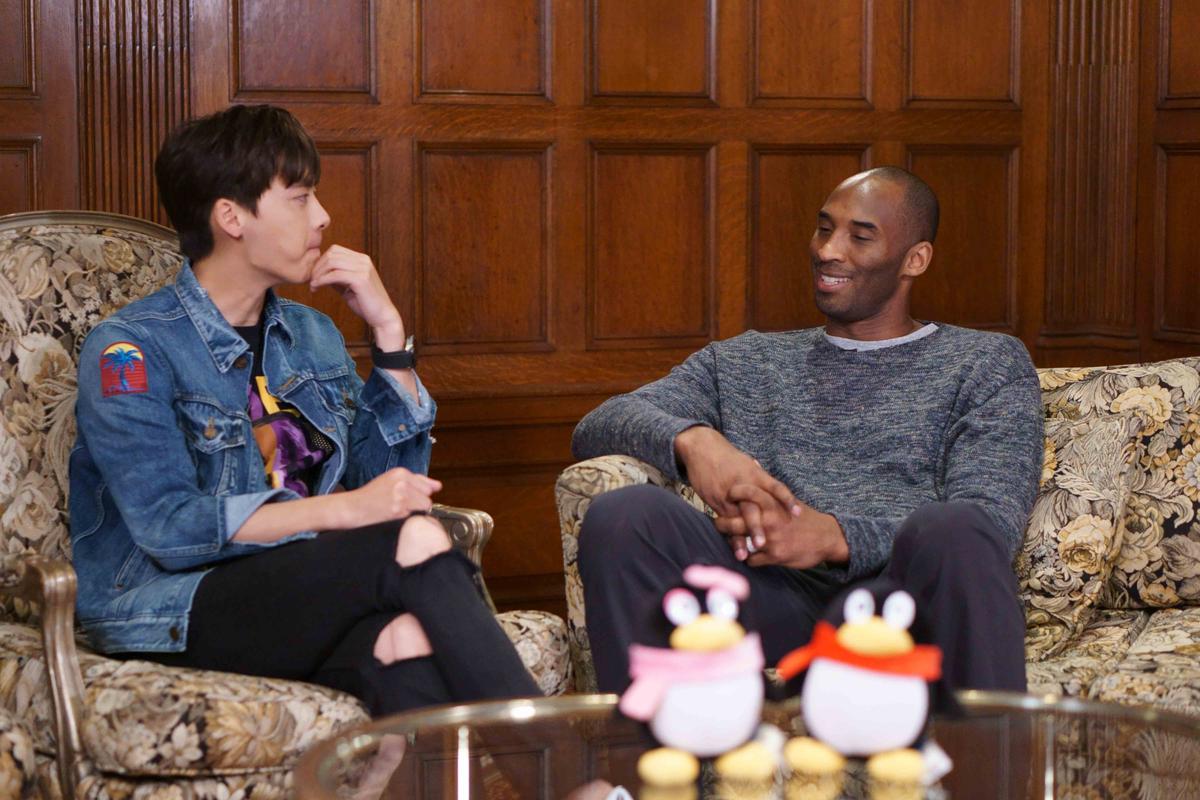 组图李易峰洛杉矶见科比飞侠嘟嘴卖萌比v