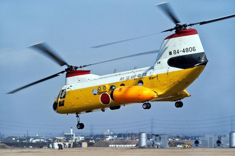 组图二次元涂装日本自卫队kv107运输直升机