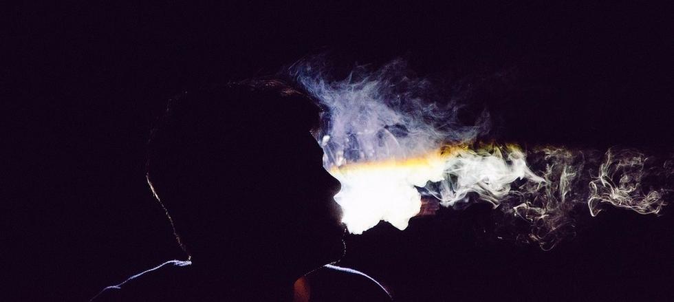 巴基斯坦人冒险抽蝎子被称为生物型香烟