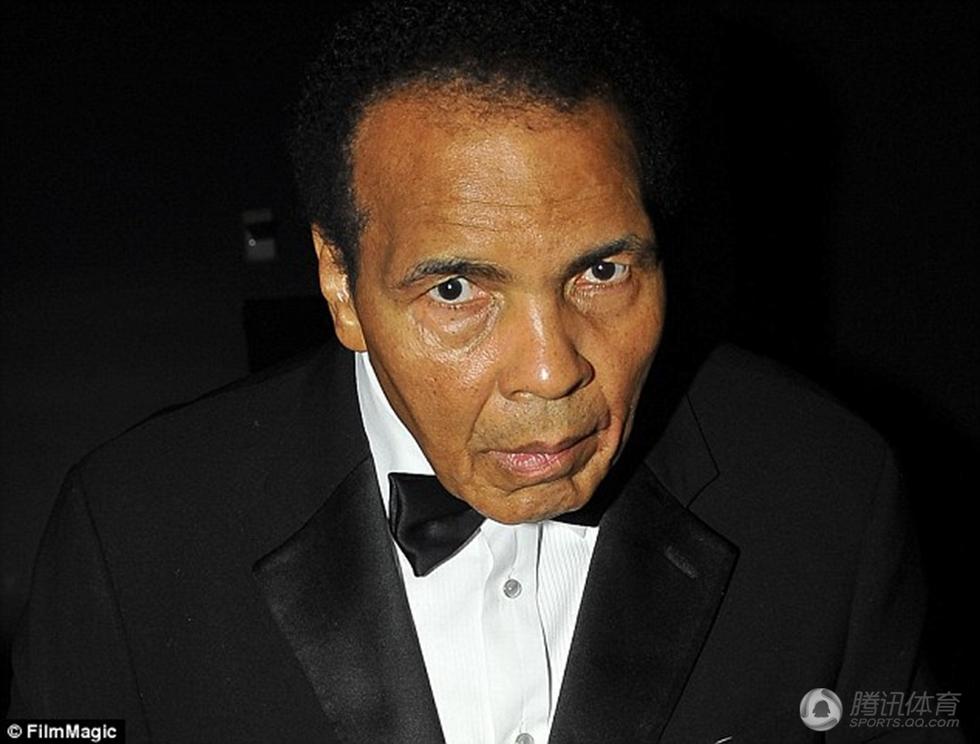 74岁拳王阿里因病去世 昔日珍贵照片曝光