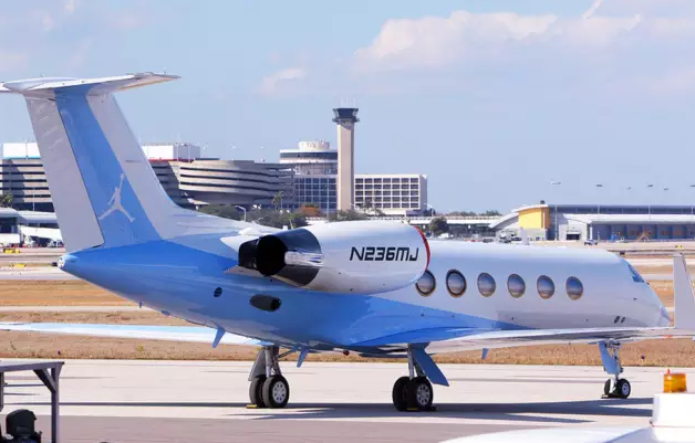 乔丹私人飞机价值3亿 北卡蓝彰显霸气_体育_腾讯网