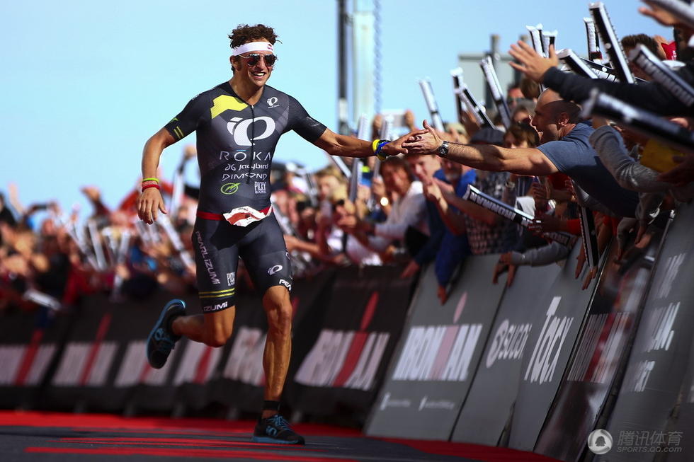 体育 正文 比赛中.